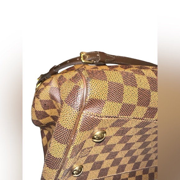 281 Preloved Louis Vuitton Damiere Ebene Trevi PM ($$ Marked Down 2-10-2024) - Picture 5 of 15